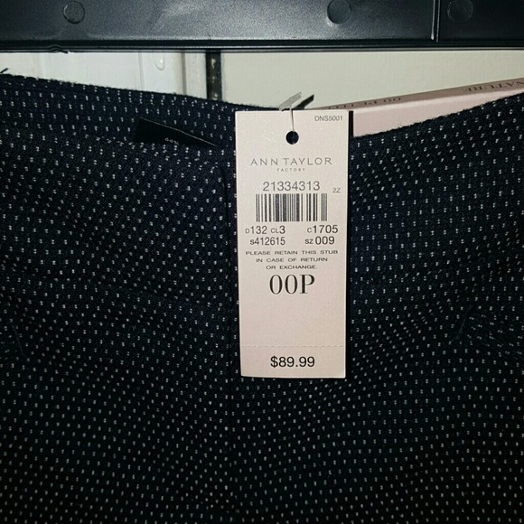 Petite Signature Ann Taylor slacks - Picture 3 of 5